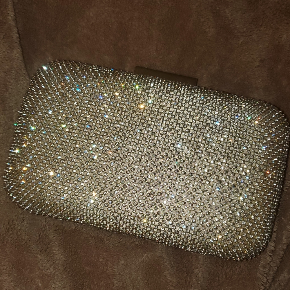 SPARKLE CLUTCH🤩 - Picture 2 of 8